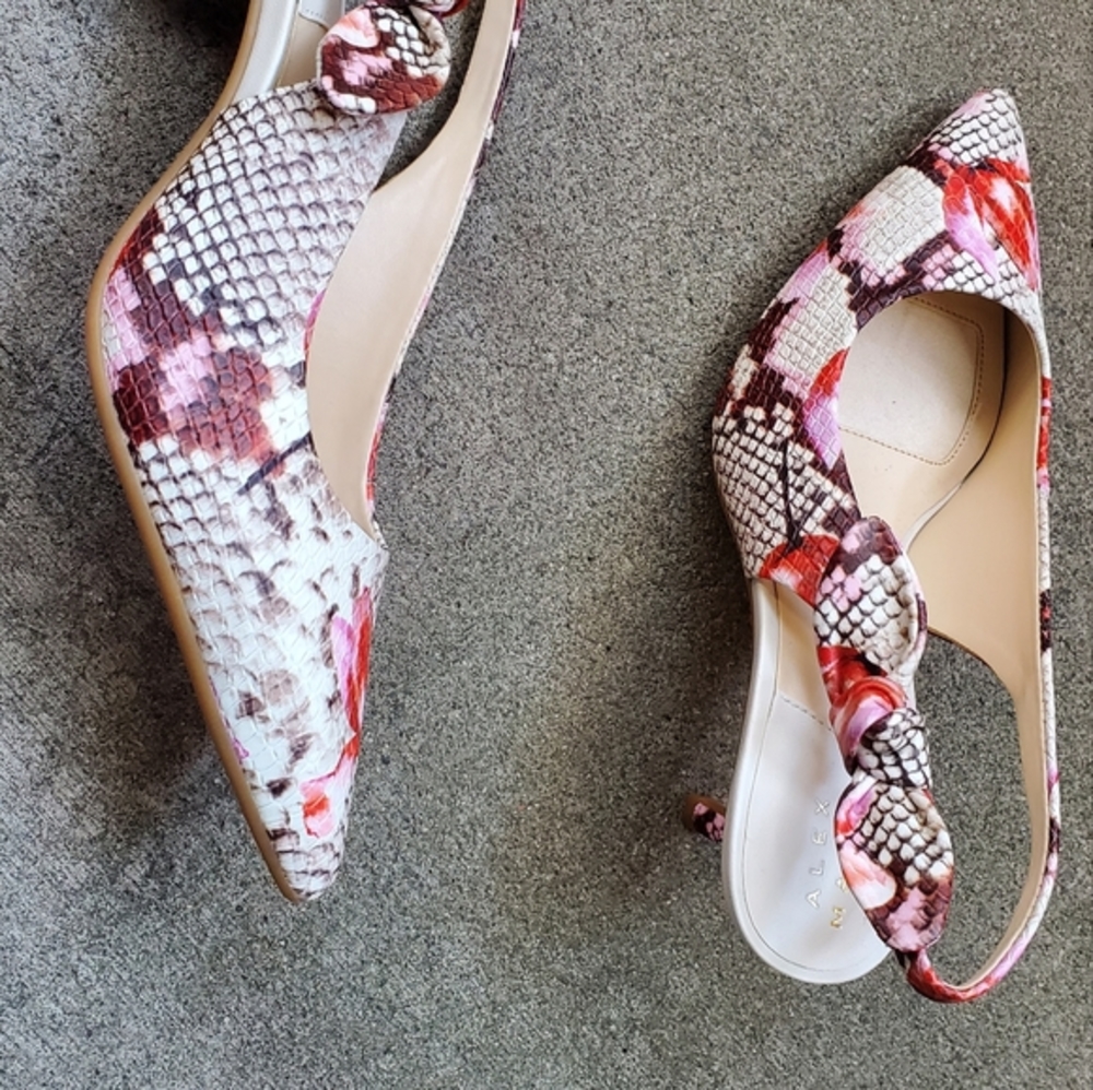 Shoes - Picture 2 of 3